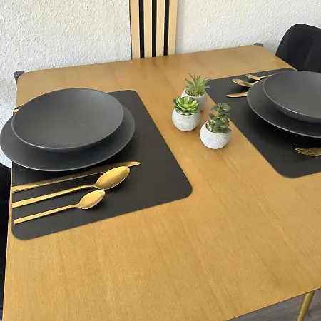 Angebot - Modern&gemütlich Mit Parkplatz, Balkon, Wifi, Waschmaschine - 5min Zum Schloss * Neukirchen (Erzgebirgskreis)
