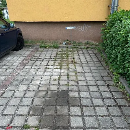 Angebot - Modern & Gemuetlich Mit Parkplatz, Balkon, Wifi, Waschmaschine - 5min Zum Schloss Neukirchen (Erzgebirgskreis)