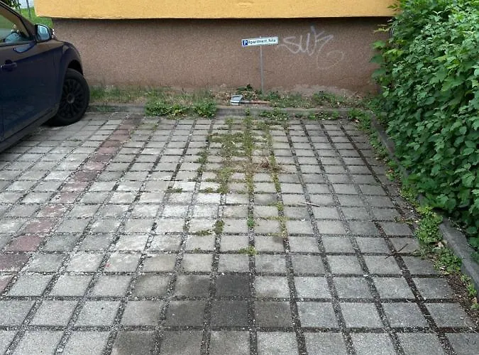 Angebot - Modern & Gemuetlich Mit Parkplatz, Balkon, Wifi, Waschmaschine - 5min Zum Schloss Neukirchen (Erzgebirgskreis)